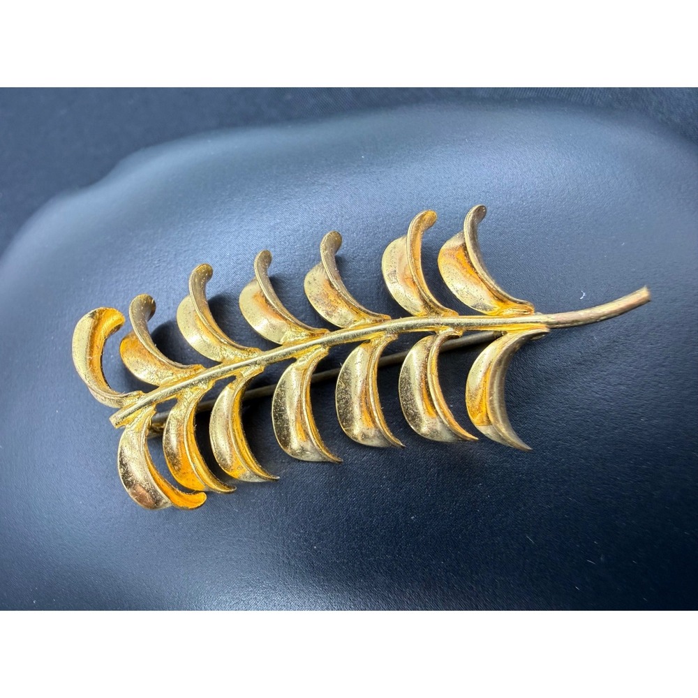 Vintage Gold Tone Leaf Branch Brooch Nature Inspired Botanical Pin Gift